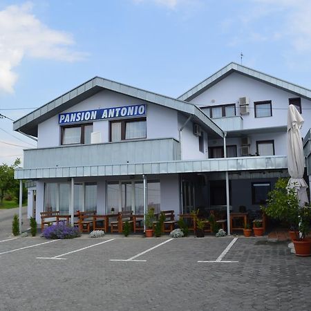Pansion Antonio Bed & Breakfast Slavonski Brod Exterior photo