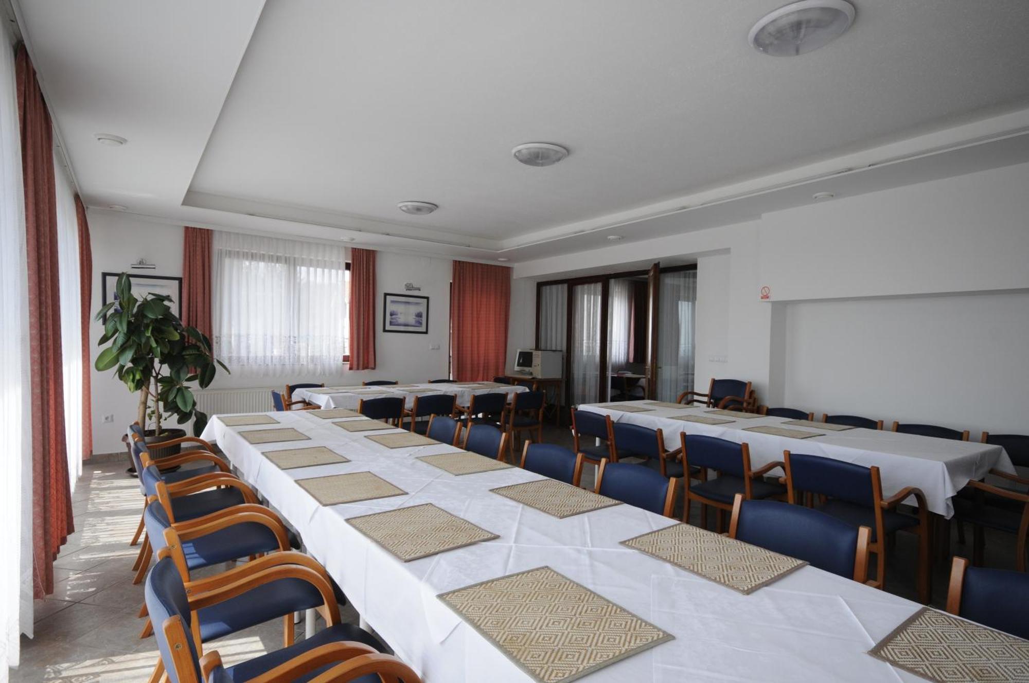 Pansion Antonio Bed & Breakfast Slavonski Brod Exterior photo