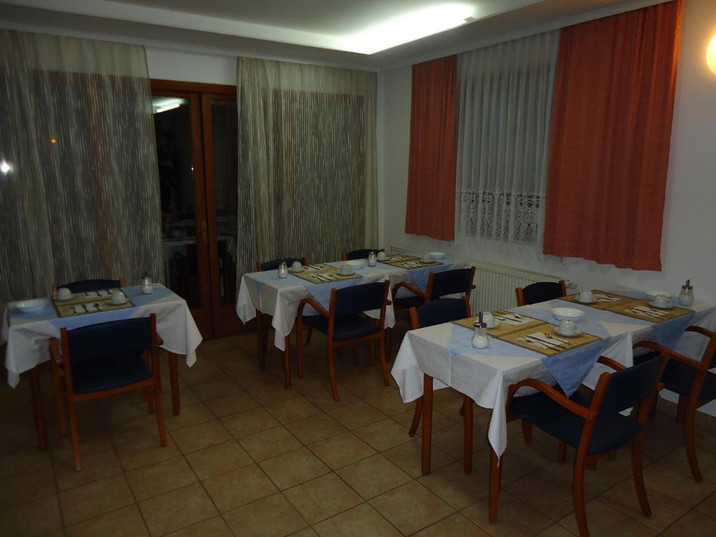 Pansion Antonio Bed & Breakfast Slavonski Brod Exterior photo