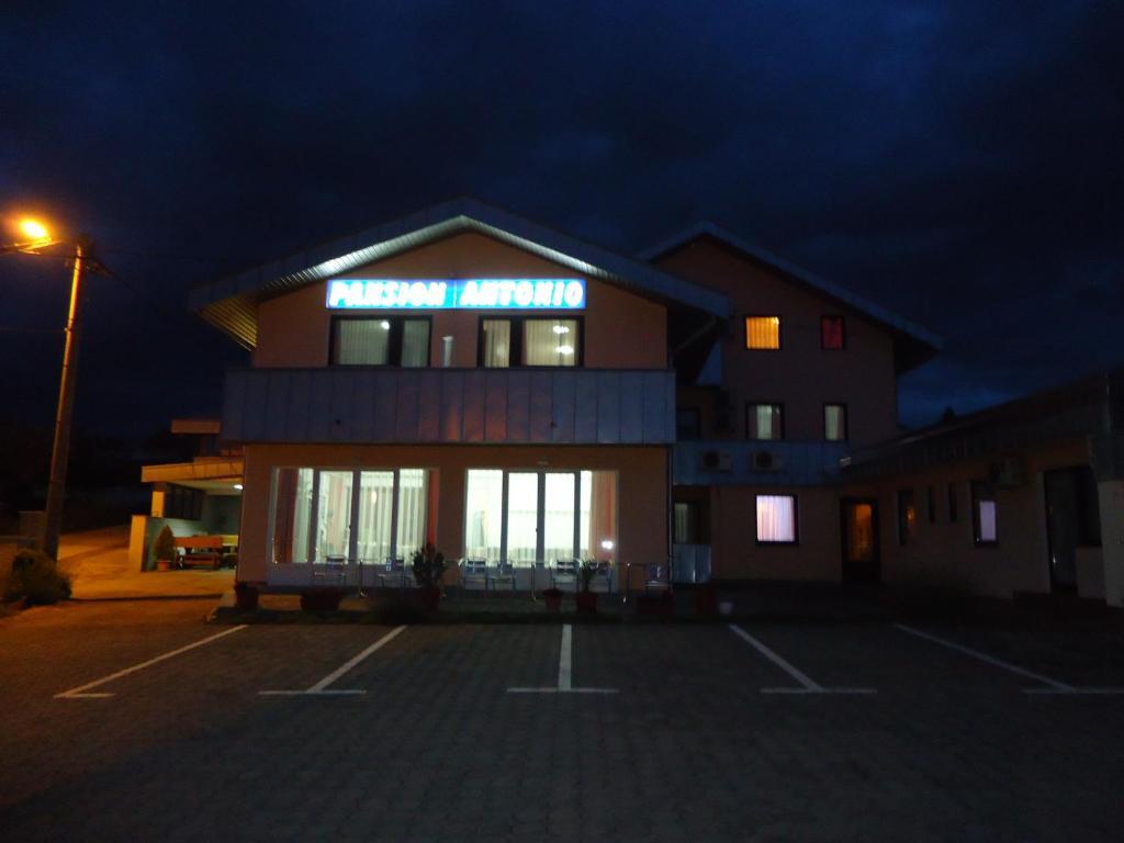 Pansion Antonio Bed & Breakfast Slavonski Brod Exterior photo
