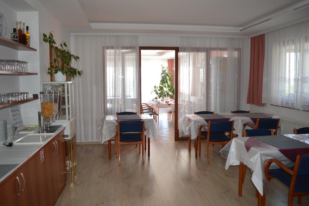 Pansion Antonio Bed & Breakfast Slavonski Brod Exterior photo