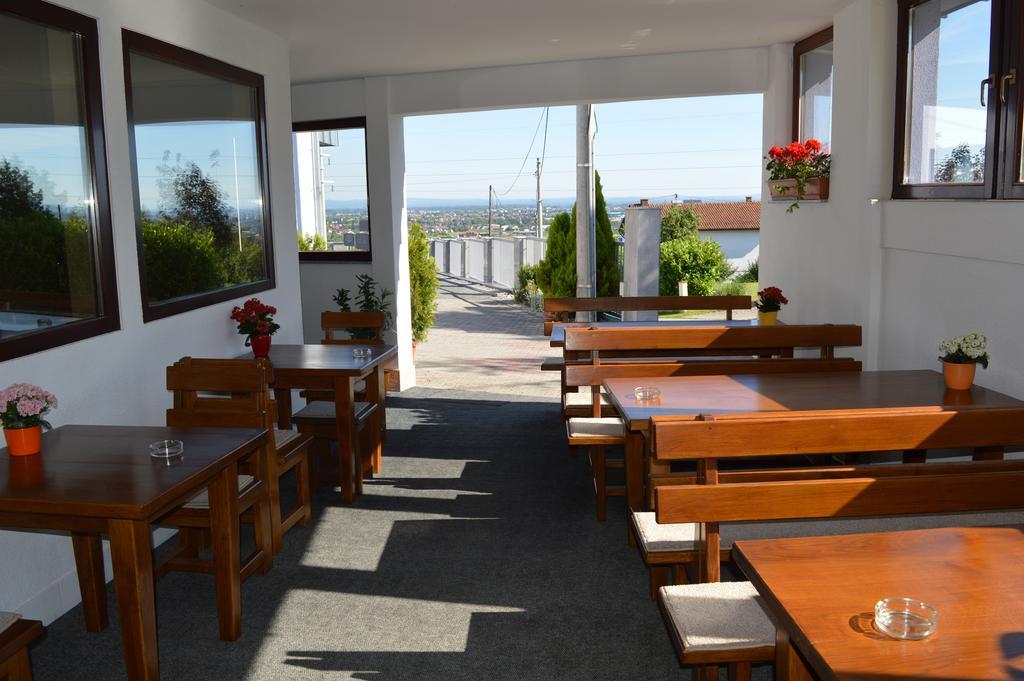 Pansion Antonio Bed & Breakfast Slavonski Brod Exterior photo